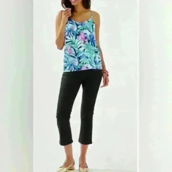 Lilly Pulitzer Medium Margaery Shell. item#6U - Picture 3 of 7